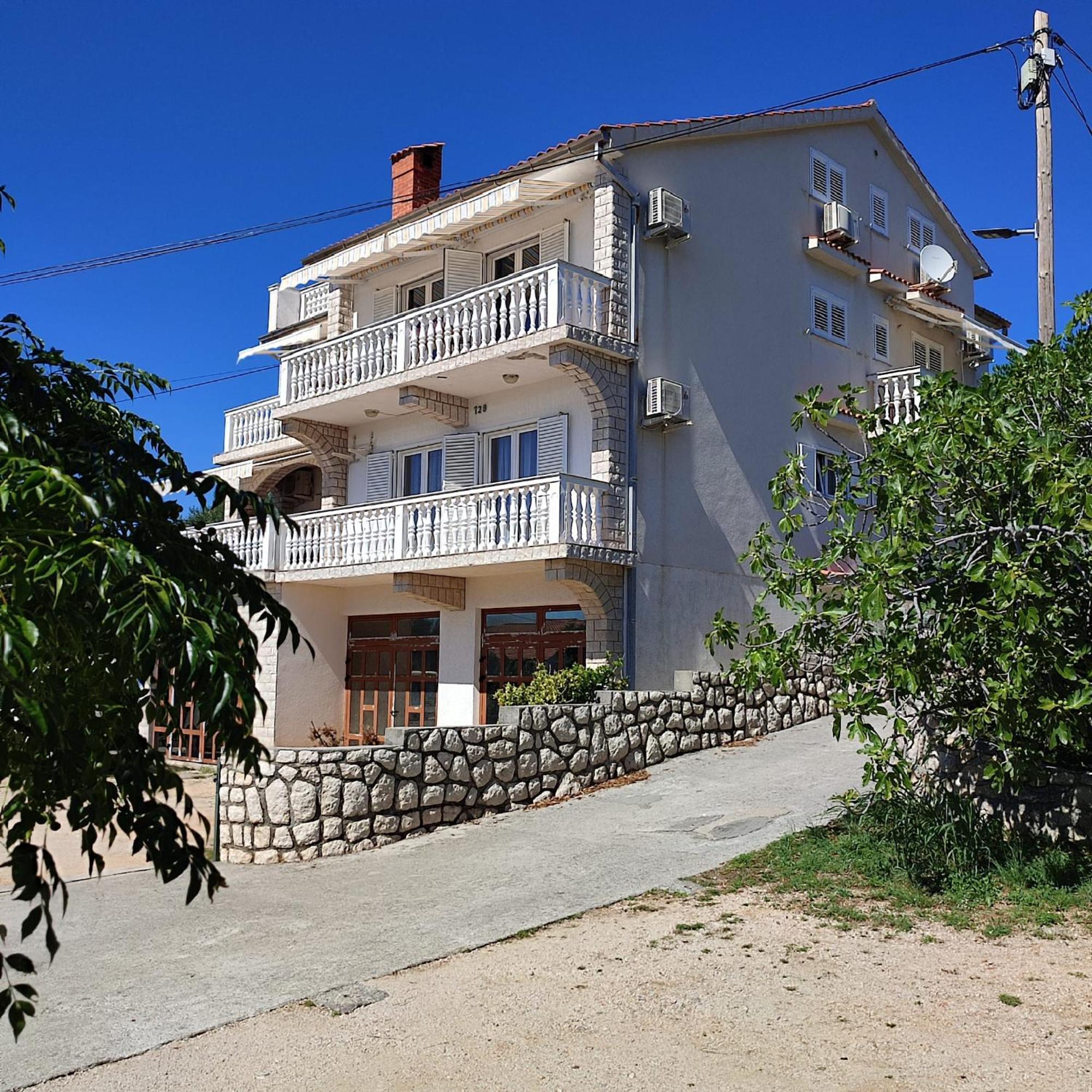 Apartments Vuksan Ραμπ Εξωτερικό φωτογραφία